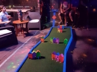 Mini-golf néon
